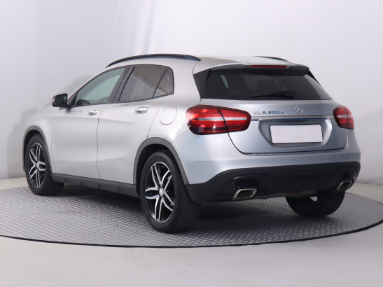 Mercedes-Benz GLA 200 d