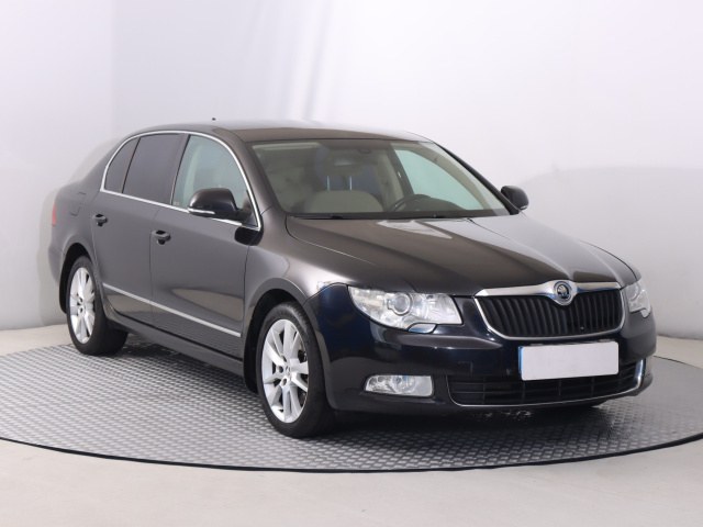 Škoda Superb 2011
