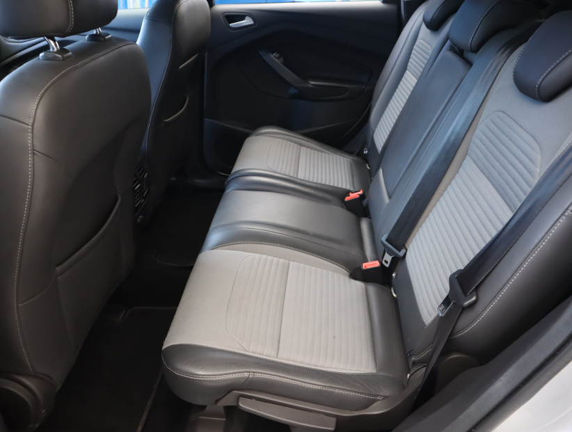 Ford Kuga, 2016