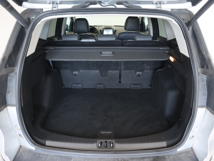 Ford Kuga, 2016