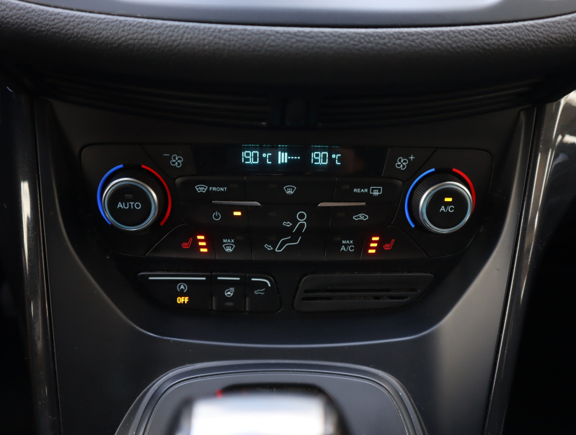 Ford Kuga, 2016