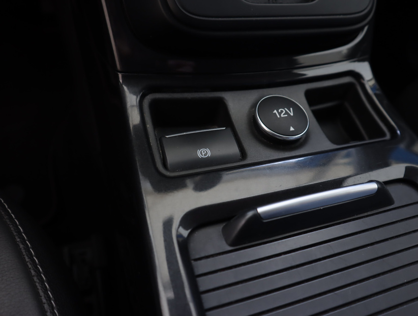 Ford Kuga, 2016