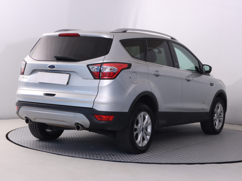 Ford Kuga, 2016