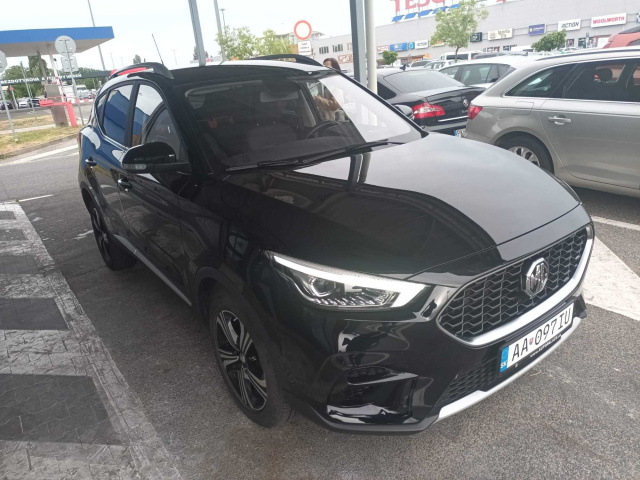 MG ZS SUV 2024