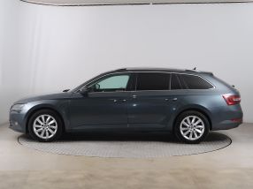 Škoda Superb - 2016