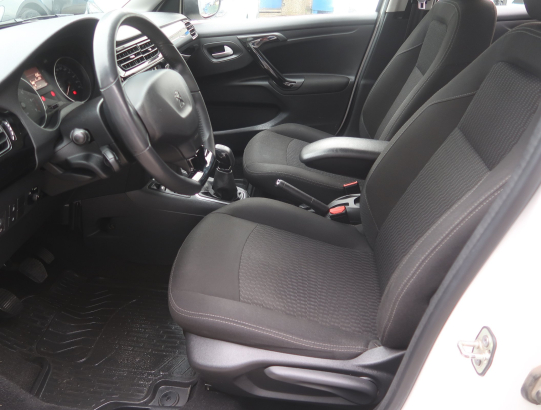 Peugeot 301