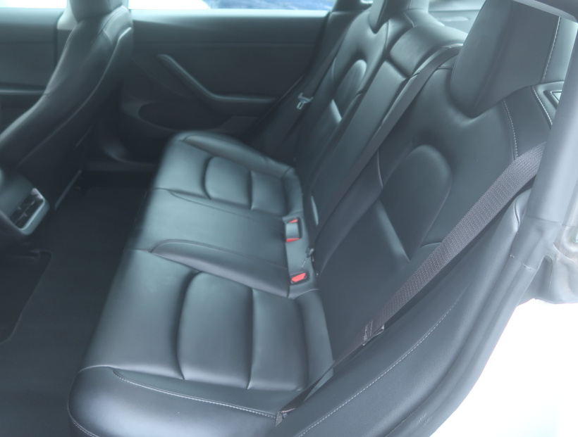 Tesla Model 3, 2021