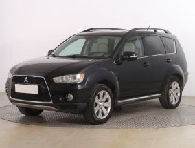 Mitsubishi Outlander - 2012