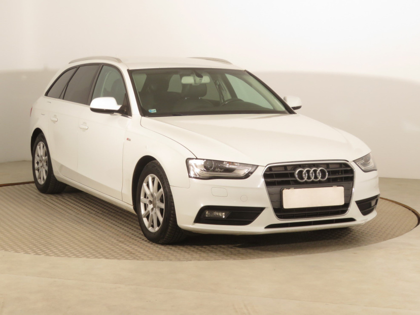 Audi A4, 2012