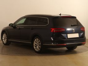 Volkswagen Passat - 2015