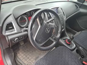 Opel Astra - 2013