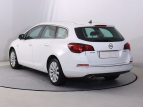 Opel Astra - 2014