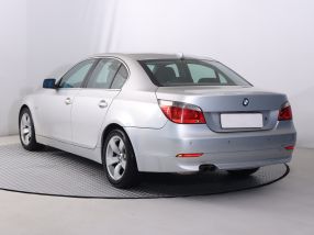 BMW 5 - 2004