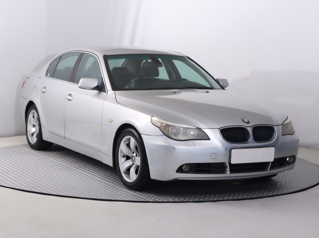 BMW 5 2004