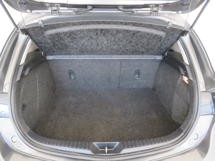 Mazda 3, 2010