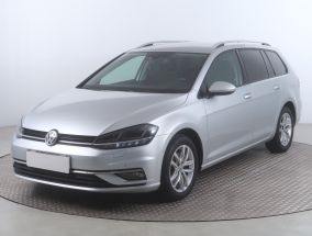 Volkswagen Golf - 2020