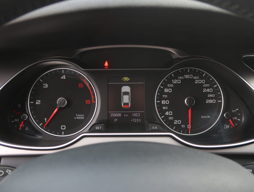 Audi A4, 2014