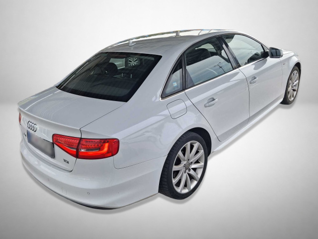 Audi A4 2014