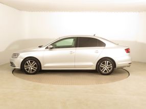Volkswagen Jetta - 2016