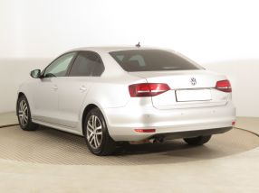 Volkswagen Jetta - 2016