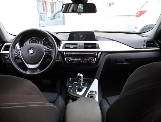 BMW 318 d
