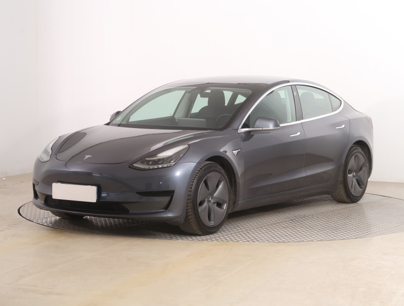 Tesla Model 3, 2020