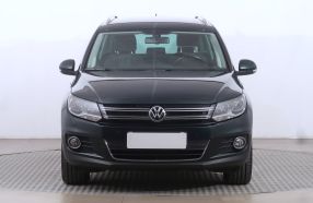 Volkswagen Tiguan - 2015