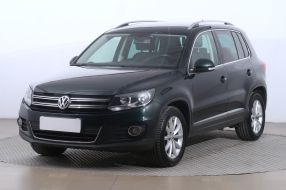 Volkswagen Tiguan - 2015