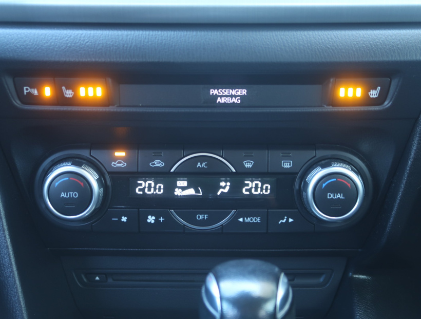Mazda 3, 2016