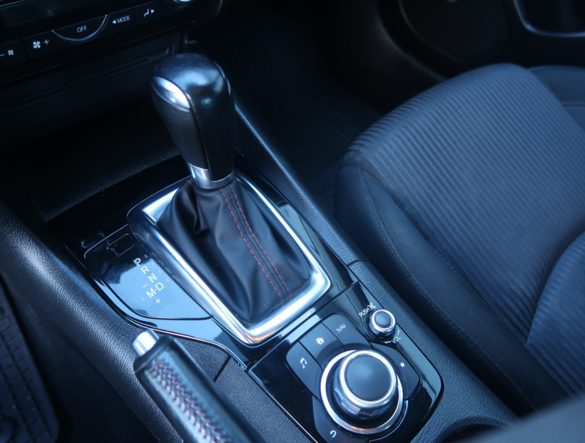 Mazda 3, 2016