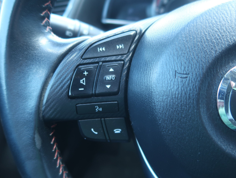 Mazda 3, 2016