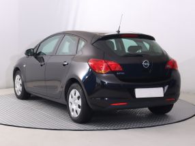 Opel Astra - 2010