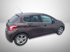 Peugeot 208 - 2012
