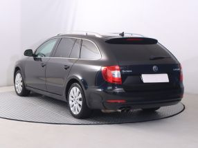 Škoda Superb - 2012