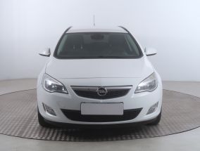 Opel Astra - 2011