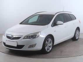 Opel Astra - 2011