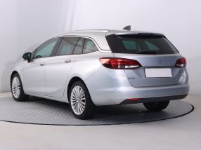 Opel Astra - 2016