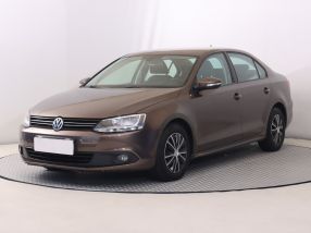 Volkswagen Jetta - 2011