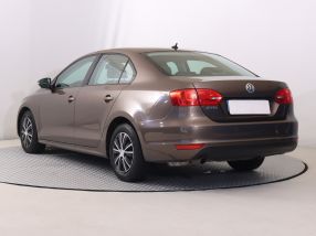 Volkswagen Jetta - 2011
