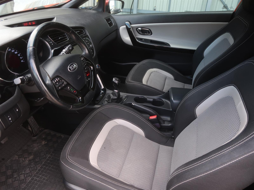 Kia ProCeed, 2015