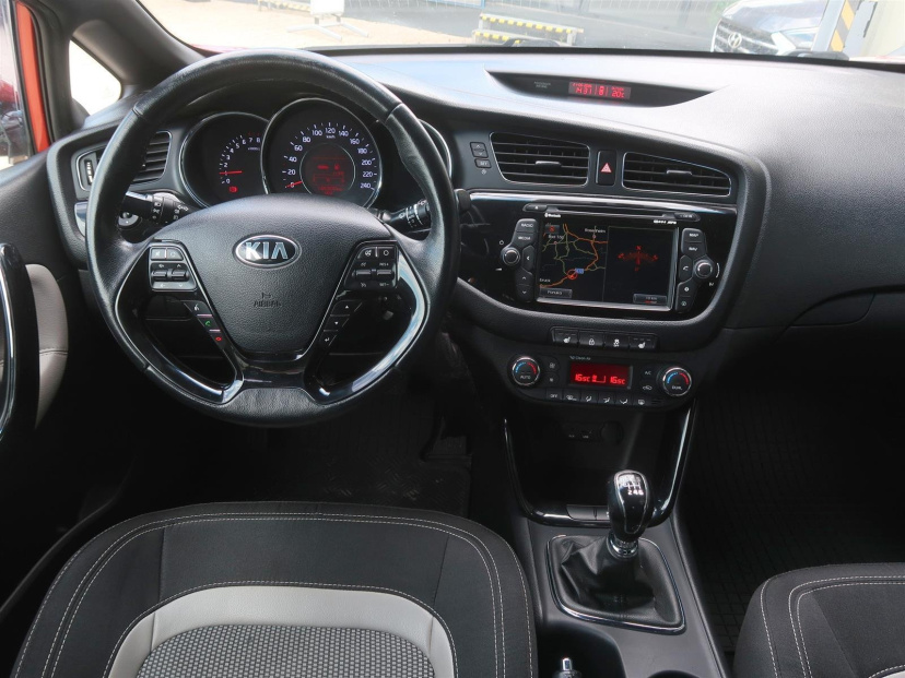 Kia ProCeed, 2015