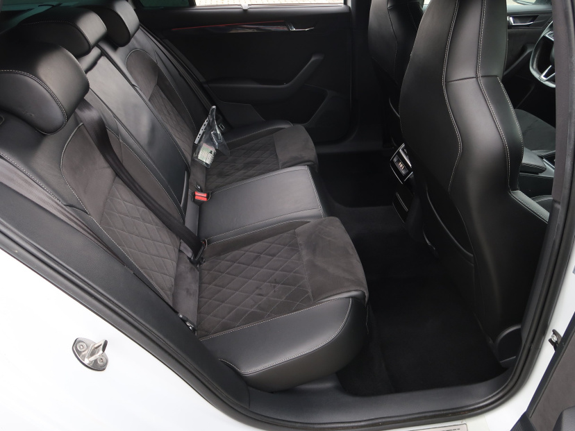 Škoda Superb, 2016