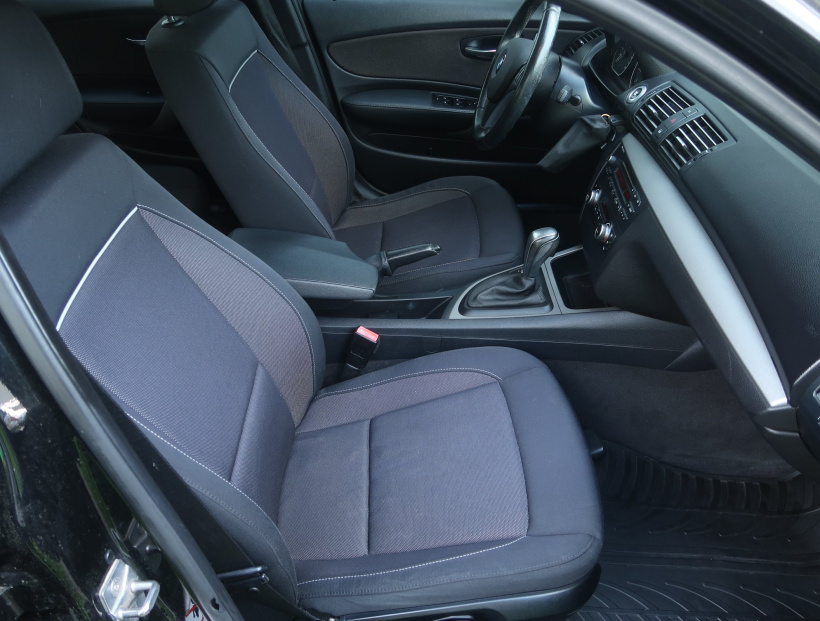 BMW 1, 2011