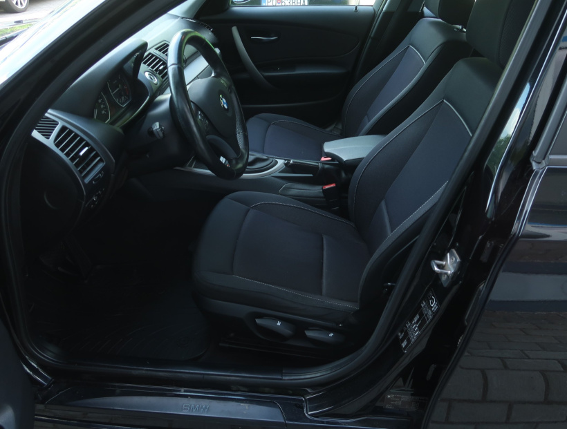 BMW 1, 2011