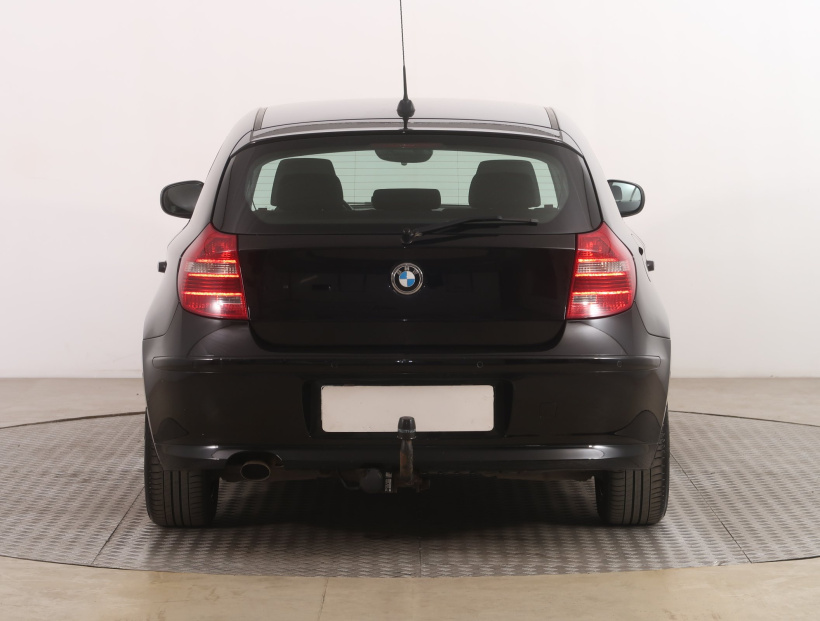 BMW 1, 2011