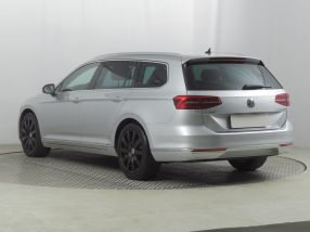 Volkswagen Passat - 2016