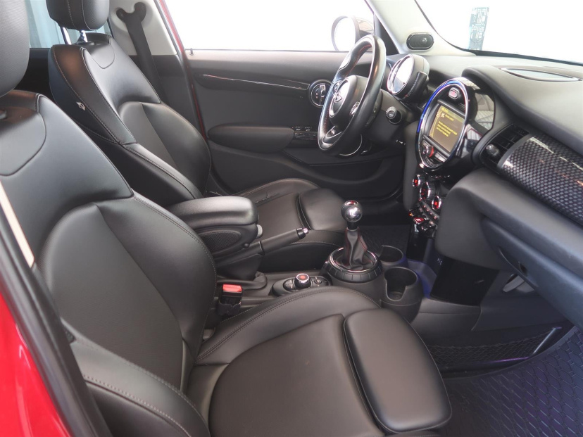 MINI 5-door, 2015