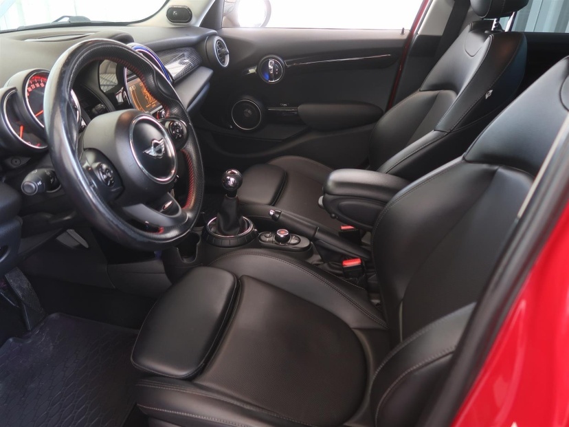 MINI 5-door, 2015