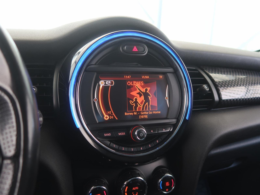 MINI 5-door, 2015