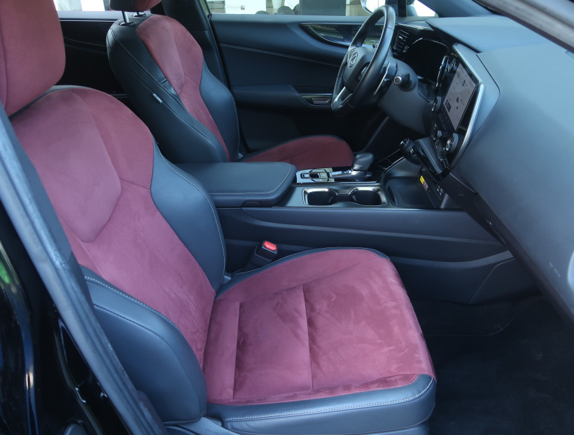 Lexus NX, 2023